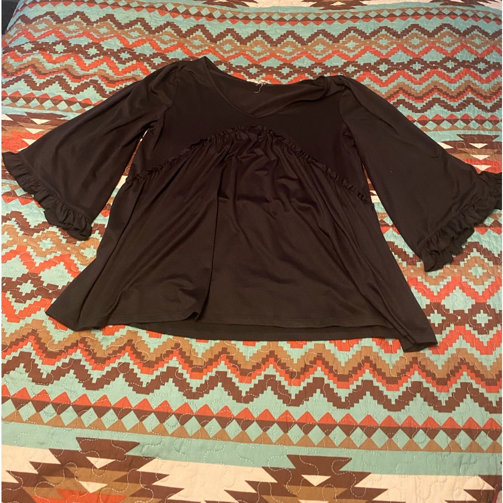 Black flowy top